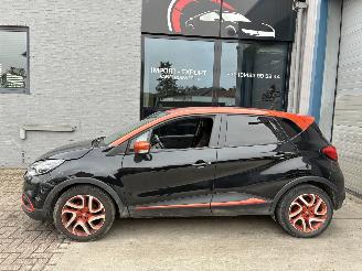 uszkodzony samochody osobowe Renault Captur RENAULT CAPTUR 1.5D 2013 2013/5