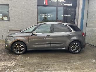 Voiture accidenté Citroën SpaceTourer CITROEN C4 1.5D 2020 2020/8