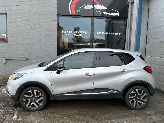 uszkodzony samochody osobowe Renault Captur RENAULT CAPTUR 1.5D 2017 2017/5