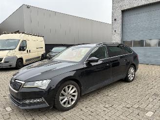 Coche accidentado Skoda Superb SKODA SUPERB HYBRIDE 2020 2020/8