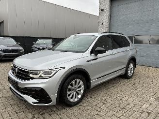 Vaurioauto  passenger cars Volkswagen Tiguan Vw Tiguan 2.0d dsg R Line 2020 2020/10