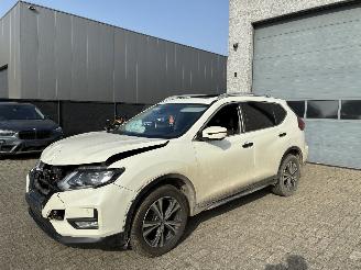krockskadad bil auto Nissan X-Trail NISSAN X-TRAIL 1.7D 2019 7 ZIT 2019/6