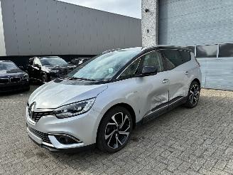 Avarii autoturisme Renault Grand-scenic RENAULT SCENIC 1.5D 2017 7 ZIT 2017/12