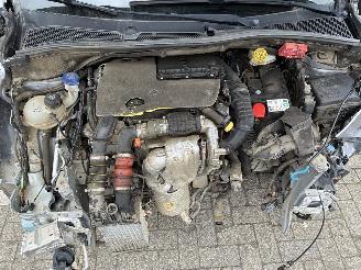 Peugeot 2008 PEUGEOT 2008 1.6D GT 2018 picture 5