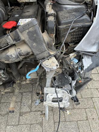 Peugeot 2008 PEUGEOT 2008 1.6D GT 2018 picture 7