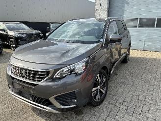 krockskadad bil auto Peugeot 5008 PEUGEOT 5008 1.5D 2019 2019/7