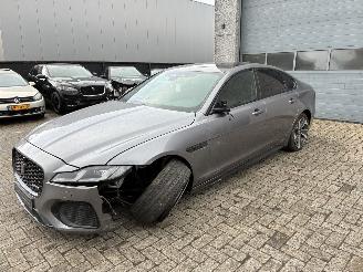 Damaged car Jaguar XF JAGUAR XF 2.0D R 2021 2021/2