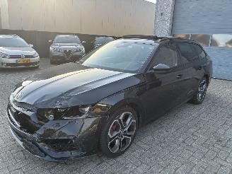 uszkodzony samochody osobowe Skoda Octavia SKODA OCTAVIA RS HYBRIDE 2021 2021/6