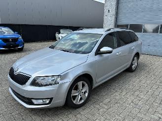 Coche accidentado Skoda Octavia SKODA OCTAVIA 1.6TDI DSG 2016 2016/6