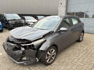 skadebil auto Hyundai I-20 HYUNDAI I20 1.2I 2017 2017/5