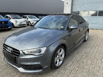 uszkodzony samochody osobowe Audi A3 AUDI A3 2.0D S LINE PANO 2015 2015/2