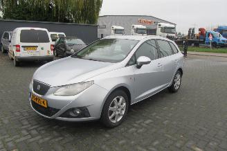 uszkodzony samochody osobowe Seat Ibiza ST - 1.2 TDI Style Ecomotive 2011/4