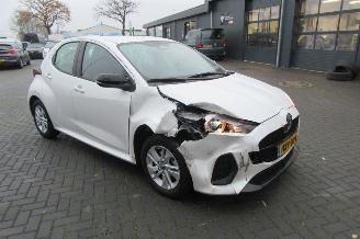 krockskadad bil auto Mazda 2 Hybrid - 1.5 Centre-line 2025/1