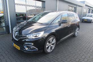 Vaurioauto  passenger cars Renault Scenic Grand Scénic - 1.3 TCe Bose 7p. 2018/6
