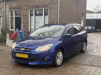 Auto incidentate Ford Focus Wagon 1.0 EcoBoost Trend 2013/1
