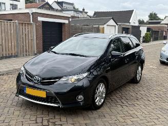 Auto incidentate Toyota Auris Touring Sports 1.8 hybride lease AUTOMAAT 2014/1