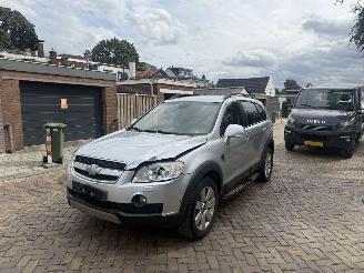 Auto incidentate Chevrolet Captiva 2.0 VCDI Executive grijs kenteken 2010/1