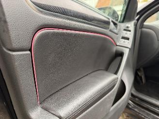 Volkswagen Golf 2.0 GTI 211 PK picture 18
