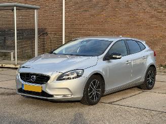Auto incidentate Volvo V-40 1.6 T4 AUTOMAAT 2014/1