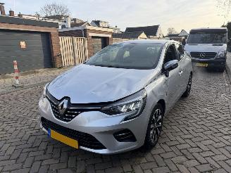 Coche accidentado Renault Clio 1.0 TCe  Initiale Paris AUTOMAAT 2021/1