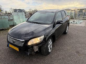 Damaged car Toyota Rav-4 2.0 VVTI Dynamic 2WD 2010/1