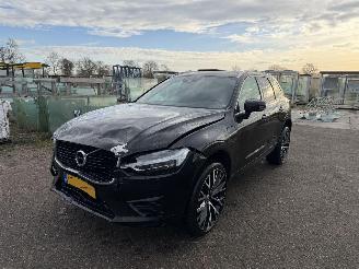 Schadeauto Volvo Xc-60 2.0 T8 R DESIGN AWD 2018/1