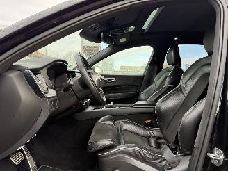 Volvo Xc-60 2.0 T8 R DESIGN AWD picture 24