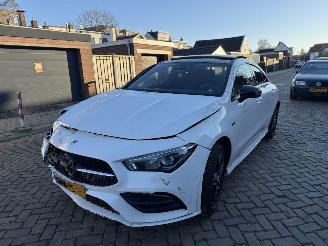 skadebil auto Mercedes Cla-klasse 250e  AMG PANO AUTOMAAT SFEER 2020/1