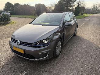 Vaurioauto  passenger cars Volkswagen Golf 1.4 GTE NAP TREKHAAK PANO 2015/1