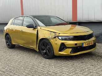 krockskadad bil auto Opel Astra 1.2 Level 4 AUTOMAAT 2023/1