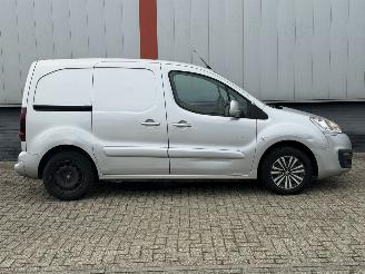 Peugeot Partner 1.6 BlueHDi 75 L1 Première EURO 6 picture 3