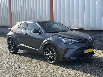 damaged passenger cars Toyota CH-R 1.8 Hybrid Executive NAP!! 2020/1
