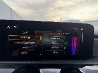 Mercedes A-klasse A200 AMG PANO SFEER picture 28