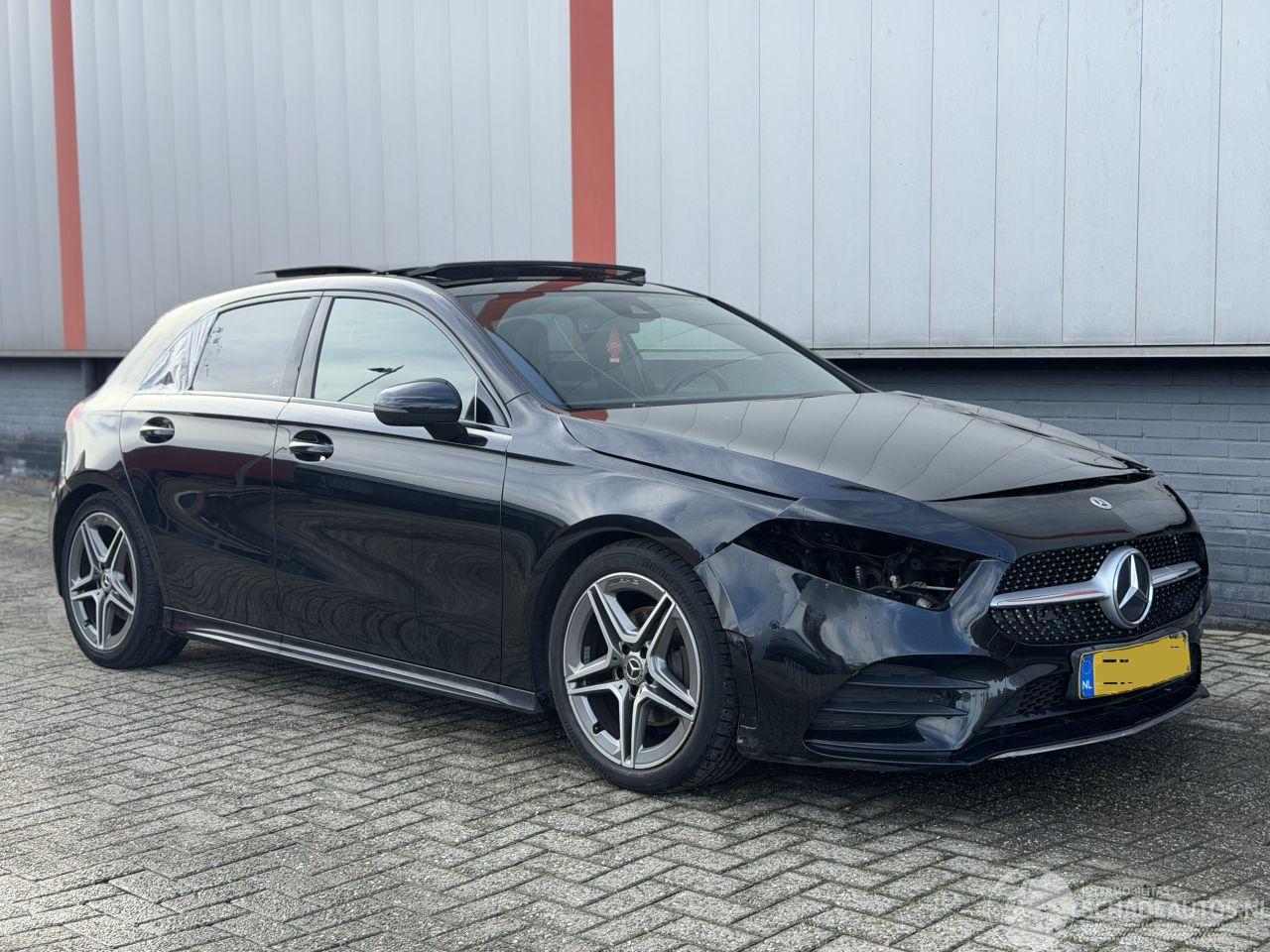 Mercedes A-klasse A200 AMG PANO SFEER