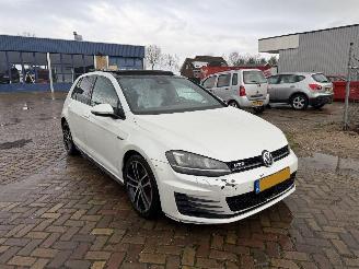 Volkswagen Golf 2.0 GTD 184 PK Sport Pano picture 4