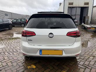 Volkswagen Golf 2.0 GTD 184 PK Sport Pano picture 8