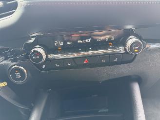 Mazda 3 2.0 e-SkyActiv-X M Hybrid 186 Luxury picture 29