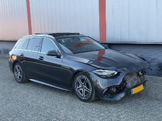 krockskadad bil auto Mercedes C-klasse 220 d 4MATIC AMG Line 2022/1