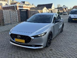 Mazda 3 2.0 e-SkyActiv-G M Hybrid 150 Sportive picture 2