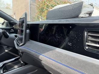 Volkswagen Passat Variant 1.5 eHybrid R-Line Edition picture 27