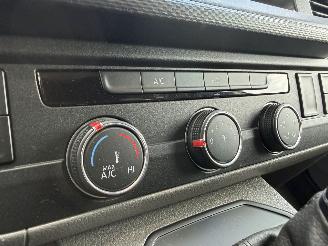 Volkswagen Transporter 2.0 TDI L1H1 28 Bulli AUTOMAAT picture 17