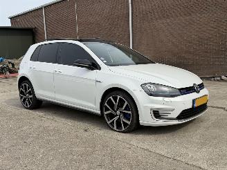 Volkswagen Golf 1.4 TSI GTE PANO picture 2