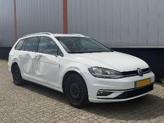 skadebil auto Volkswagen Golf 1.6 TDI Comfortline AUTOMAAT EURO 6 2019/1