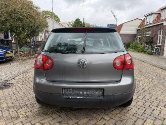 Volkswagen Golf 1.9 TDI picture 10