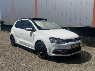 Damaged car Volkswagen Polo 1.2 TSI PANORAMADAK 2014/1