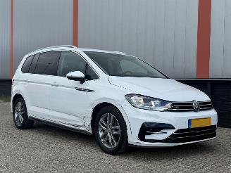 Coche accidentado Volkswagen Touran 1.2 TSI R Line 7 PERS NAP! 2019/1