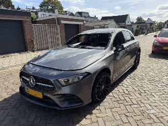 skadebil auto Mercedes A-klasse A180 AMG Pakket SFEER 2019/1