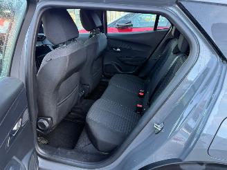 Peugeot 2008 e-2008 II Active picture 8