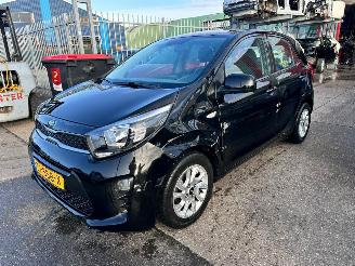 Vaurioauto  passenger cars Kia Picanto 1.0 CVVT ECONOMY PLUS LINE 2019/6