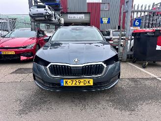 Skoda Octavia 1.0 eTSI / DSG picture 3